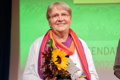 Diana Frank aus Plauen wurde bei der Ehrenamtsgala für ihr Engagement im Bereich Jugendarbeit gewürdigt.