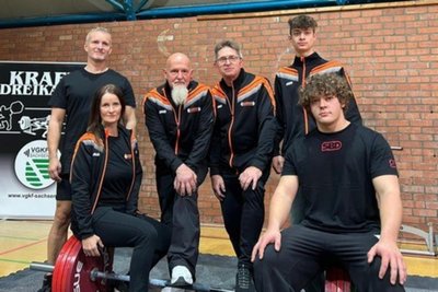 Hatten in Dresden Grund zum Jubeln: Yves Golda, Susan Reichelt, Uwe Sura, Manfred Geipel, Vincent Wendrich und Armin Unger (v. l. n. r.) vom Annaberger Kraftsportclub.