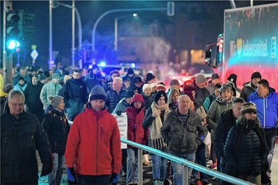 Der Montags-Aufzug zählte laut Polizei 490 Personen. 