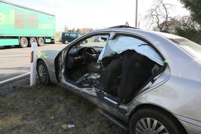 Ein schwerer Unfall hat sich am Dienstagnachmittag auf der B 169 bei Hainichen ereignet.