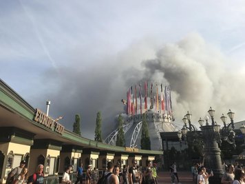             Der Park wurde komplett geräumt.