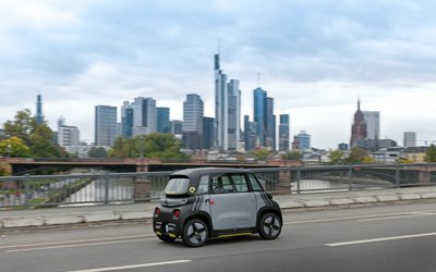 Miniautos wie der Opel Rocks Electric können maximal 45 km/h fahren. 