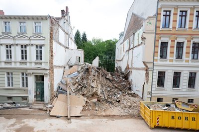 Vor knapp zwei Wochen stürzt in Görlitz ein Haus ein, drei Menschen kommen ums Leben - als Ursache wird eine Gasexplosion vermutet. (Archivbild)
