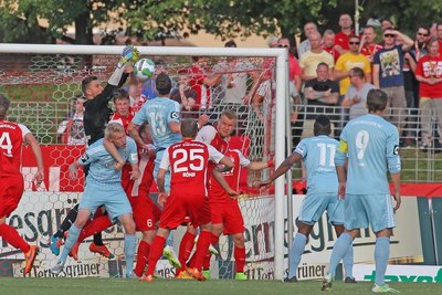 Es war das erste Mal, dass sich beide Teams in einem Sachsenpokal-Finale gegenüberstanden. Im Pokal selbst begegnete man sich viermal. Immer gewannen die Chemnitzer.