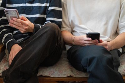 Kopflos am Smartphone? Darauf kann man getrost verzichten.