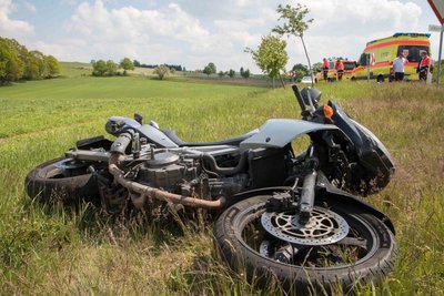 Ein Motorradfahrer ist am Sonntag in Conradsdorf verunglückt.