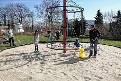 Der Spielplatz Heiterer Blick in Annaberg war einer der Orte, an denen geputzt wurde. 