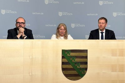 Sachsen will bis 2040 durch Altersabgänge knapp 9.000 Stellen abbauen. (Archivbild)