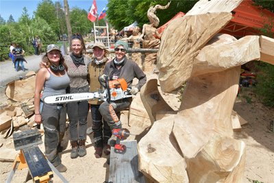 Diese vier Frauen treten als Dream-Team an: Marina Cole aus Kanada, Sylvia Itzen, Res Hofmann und Annalena Schöbe aus Deutschland (von links).