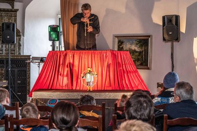 Der Trausaal im Schloss Rochsburg war gut besucht.
