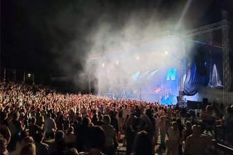 3100 begeisterte Fans auf der Zwickauer Freilichtbühne erleben Konzert von Nena - Zum vierten Mal nach 2011, 2014 und 2018 war Nena am Freitagabend in Zwickau zu Gast. Den Fans hat‘s gefallen.