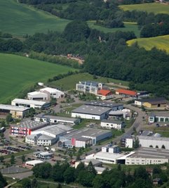 Im Gewerbegebiet in Wüstenbrand gibt es derzeit kaum freie Grundstücke. Und die Erweiterung stockt. 