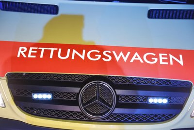 Der Rettungsdienst (Symbolbild) kam bei einem Brand in Geringwalde zu Einsatz.