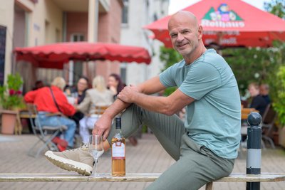 Rico Steinmann, Inhaber der Weinstube auf dem Kaßberg in Chemnitz.