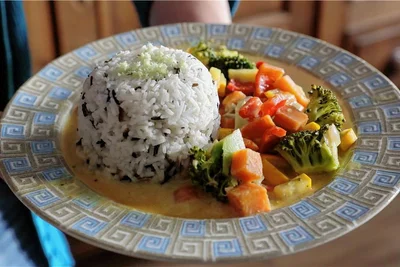 Als Hauptgang zauberten Anja und Johannes ein vegetarisches Thai-Curry. 