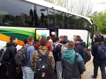 Diese Niners-Fans reisten am Sonntagmorgen per Bus nach Hamburg.