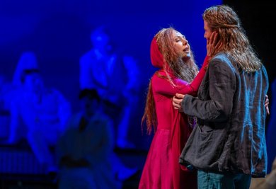 Gefühlvoll: Susanne Engelhardt als Maria mit Jesus (Yannik Gräf)