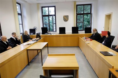 Schon früh in der Verhandlung einigten sicht Staatsanwaltschaft, Richter und Verteidigung auf einen Deal: Geständnis gegen Bewährungsstrafe.