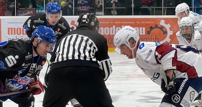 Volle Konzentration vorm Anpfiff: Schönheide bezwang die Eisbären Juniors Berlin zuhause klar. 