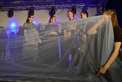 In die Freiheit trotz des Meeres als Hindernis.