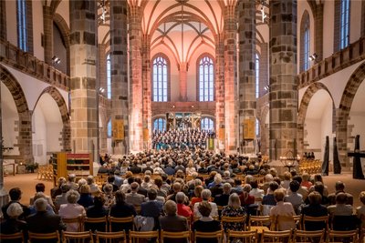 Das MDR-Sinfonieorchester war unter der Leitung von Dirigent Risto Joost bereits 2018 in der St. Wolfgangskirche in Schneeberg.