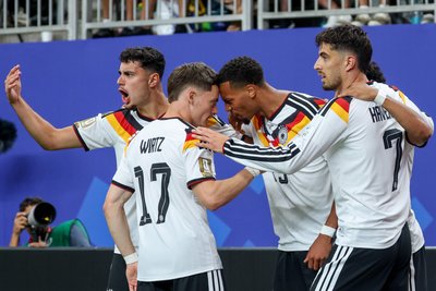 Die deutschen Fußballer sind mit einem deutlichen Sieg ins WM-Turnier gestartet.