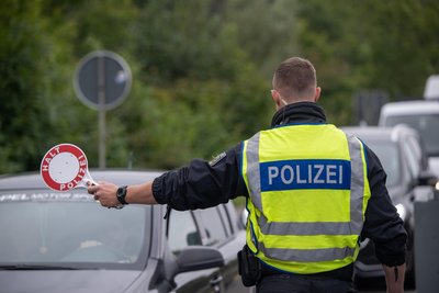 Die Kontrollen an den deutschen Grenzen dürften dazu beigetragen haben, dass weniger Migranten und Flüchtlinge ankommen.