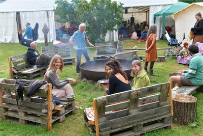 Frühstück beim Ananda-Spirit-Festival in Burkersdorf.