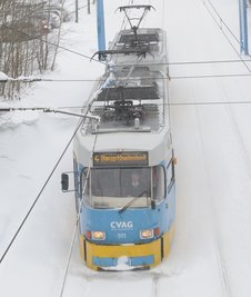 Der Anteil der Fahrgäste ohne gültiges Ticket ist im Vergleich zur Gesamtzahl der Fahrgäste im Jahresschnitt auf ein Drittel gesunken. 