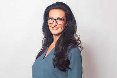 Jasmin Trautloft leitet die Beratungsstelle der Verbraucherzentrale in Plauen. Der Ärger mit den unrechtmäßigen Abbuchungen beschäftigt sie.