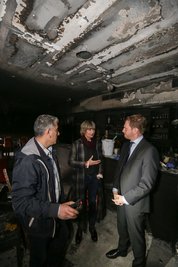 Kretschmer und Ludwig betraten auch den durch den Brandanschlag komplett zerstörten Innenraum. 