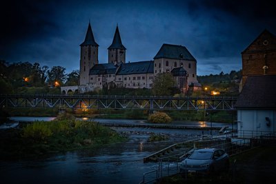 Wenn es dunkel wird, wird es im und am Schloss Rochlitz magisch und mystisch.
