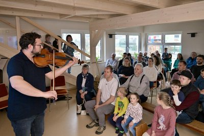 Im Kindergarten Saatkorn wurde die Fertigstellung des Anbaus gemeinsam gefeiert.