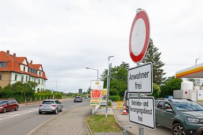 An vielen Zufahrtsstraßen - wie hier an der Äußeren Crimmitschauer Straße - werden Sperrscheiben stehen.