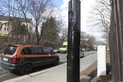  Ab Mittwoch sollten Autofahrer den Tacho im Plauener Norden noch genauer im Blick behalten. Wer auf der Haselbrunner Straße zu schnell unterwegs ist - in beiden Richtungen, der zahlt. 