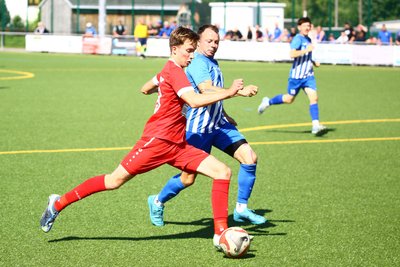 Anthony Kautzsch (vorn) traf zum 6:1.