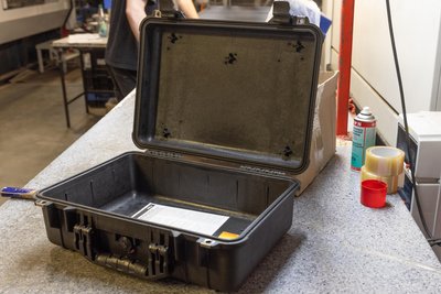 Auch kleinere Schutzkoffer werden im Werk in Crottendorf produziert. Dort ist die Peli-Gruppe erst seit etwa zweieinhalb Jahren ansässig.