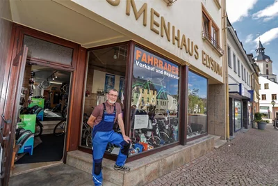 Wenn Klaus Jalowietzki keinen Nachfolger findet, wird das Meeraner Fahrradgeschäft in der Innenstadt leer stehen.