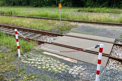 Die berühmte Sperrkette darf nur von Bahnpersonal geöffnet werden.