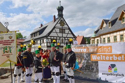 An der Saigerhütte Olbernhau war die Verleihung des Welterbetitels 2019 groß gefeiert worden. Zum Welterbetag am Sonntag wird dort mit vielen Aktivitäten daran erinnert.