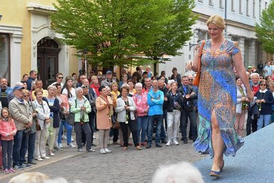 Eine Modenschau zeigte Sim Fashion in der Burgstraße.