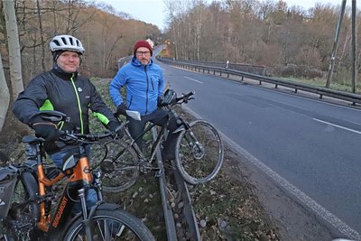 Heiko Dreyer (r.) und Andrè Melzer hofften bis zuletzt auf die Realisierung des Herzensprojektes: Ein Radweg zwischen Hilbersdorf und Freiberg.