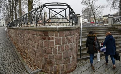 Der Burgstädter Anger. Mauer, Treppe, Gehweg und Straße sind saniert. Jetzt gibt es weitere Pläne. 