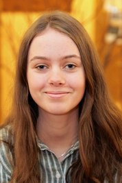Zehntklässlerin Helene Franzke aus Crottendorf engagiert sich, weil sie so "die christlichen Werte unserer Schule ausleben kann, vor allem die Nächstenliebe".