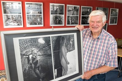 Überwiegend Schwarz-Weiß sind die Aktfotos, die Dittrich Marz im Kulturcafé zeigt.