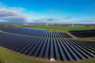 Das bei Kleinschirma geplante Windenergiegebiet ist zu großen Teilen bereits mit PV-Modulen belegt.