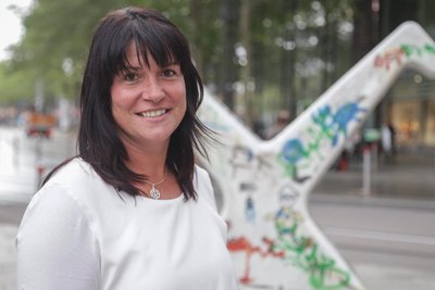 Sandra Zabel, Stadträtin der Linken, lehnt Streichungen bei Jugend, Kultur, Sport und Personal ab.