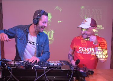 Robert Bär (li.) und Falk Engert legten in Schneeberg auf. 