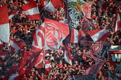 Essener Fans ärgerten die Rivalen vom MSV Duisburg.