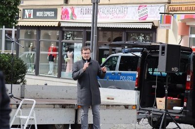 NPD-Politiker Stefan Hartung bei einer Kundgebung am 1. Mai.